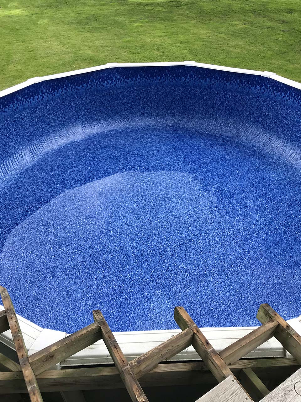 Ocean Wave With Streamstone Above Ground liner